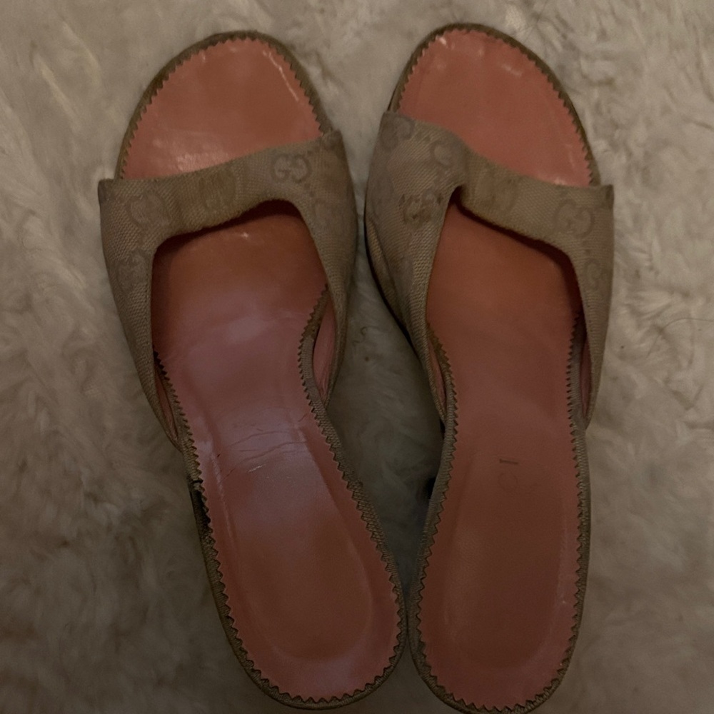 Gucci Tan Mules with Pink Insole